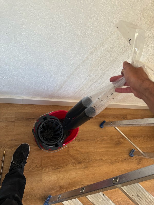 Entretien d’une climatisation réversible par lavage haute pression  par un professionnel a Perols proche de Montpellier