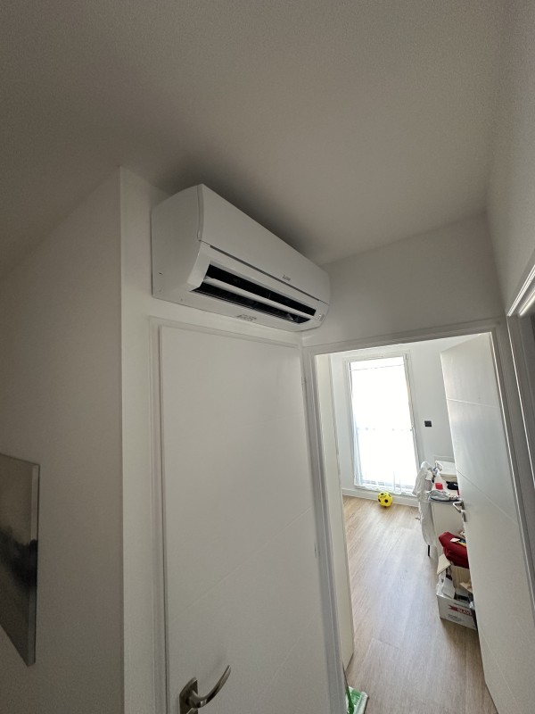 Pose d’un climatiseur réversible mitsubishi par un professionnel à Montpellier proche de clapier 